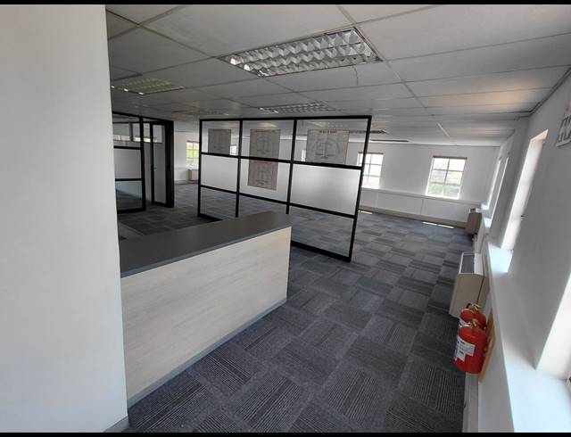 137M² OFFICE TO LET IN FOURWAYS
